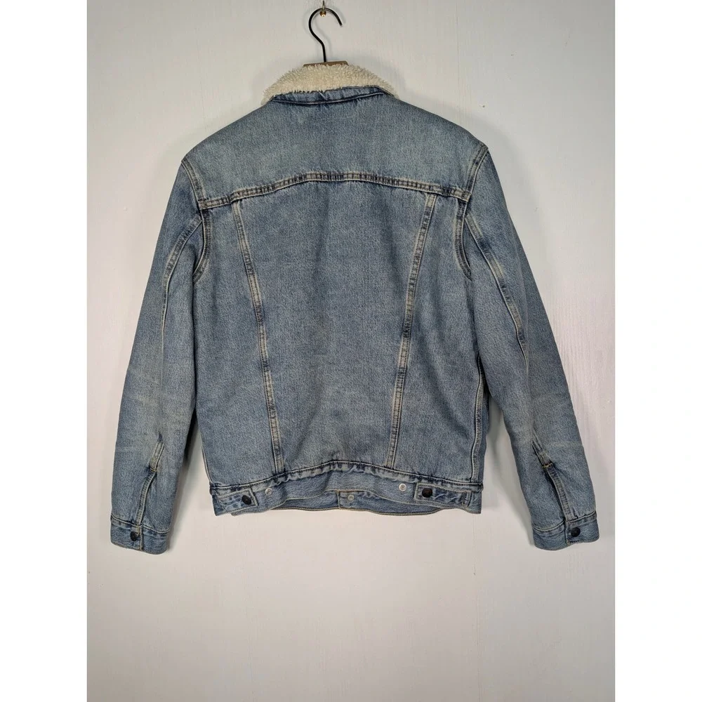 Levis levis mens